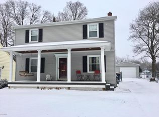 1124 Lakeside Dr SE, East Grand Rapids, MI