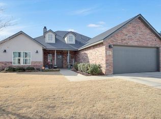 1118 16th St, Shallowater, TX 79363