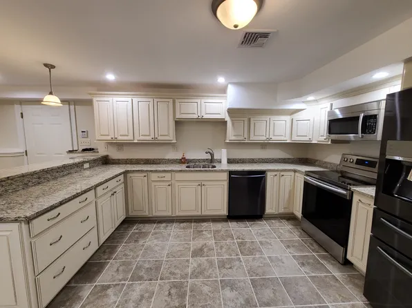 135 Turnpike St, South Easton, MA 02375