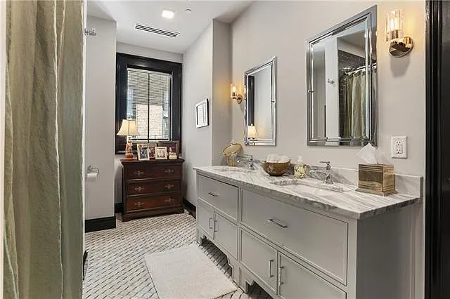 419 Carondelet St #PHB — Photo 44