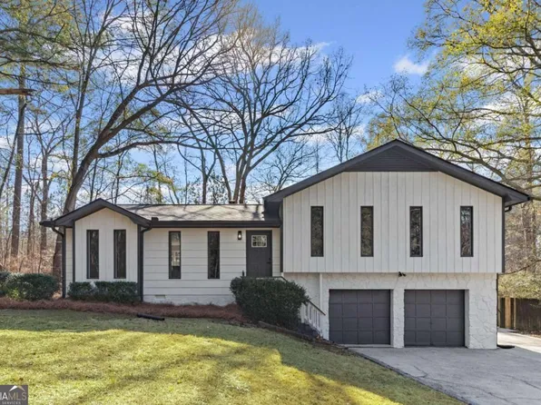 92 Twelve Springs Dr, Newnan, GA 30263