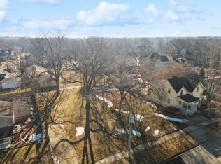 Irving St, Waterloo, IA 50703