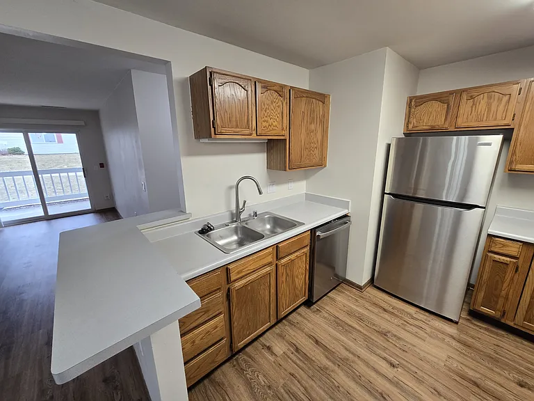 1001 Rockefeller Ln #2 — Photo 7