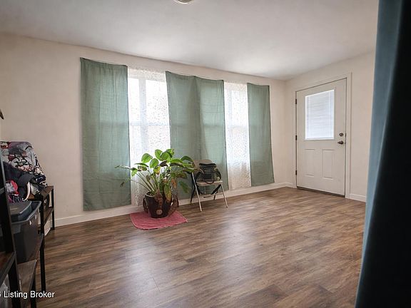 5th image of 1920 Buechel Bank Rd