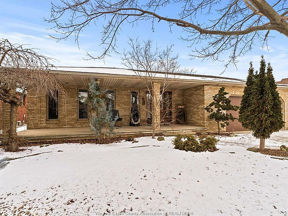 2nd image of 1657 Chornoby Cres