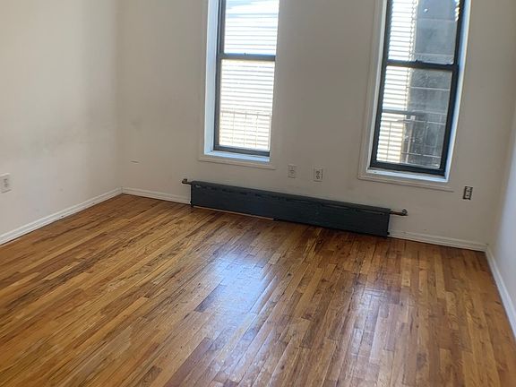 4th image of 346 Graham Ave APT 3R