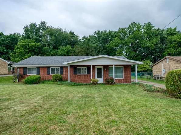 106 Longview Dr, Irwin, PA 15642