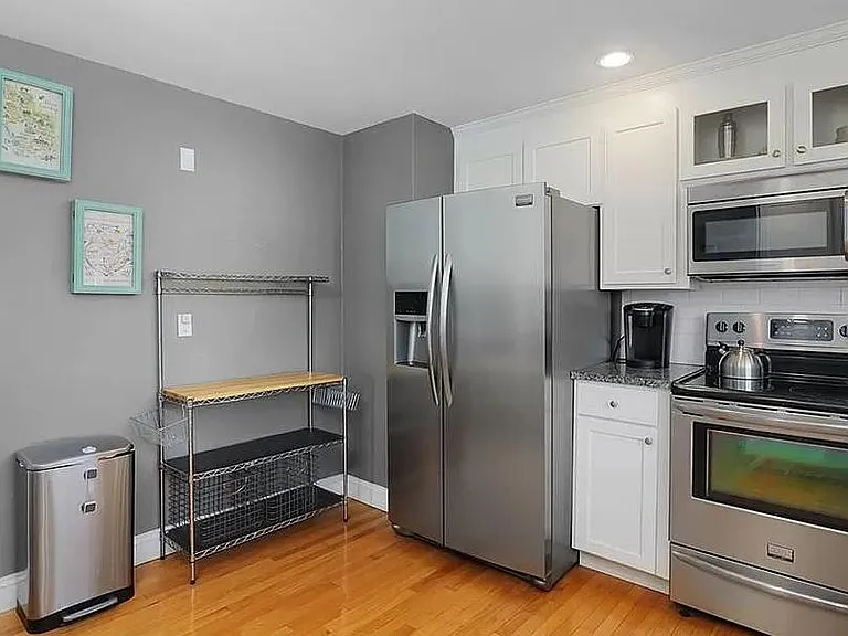 82 Seymour Ave — Photo 6