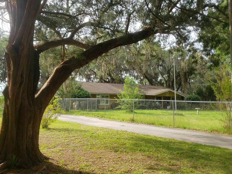 2nd image of 124 Fish Hall Ln