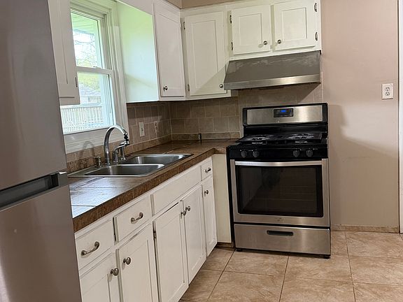 2nd image of 169 Elm Ln #169