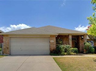 5621 Shadydell Dr, Fort Worth, TX 76135