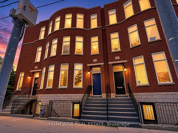 2nd image of 476 King St E