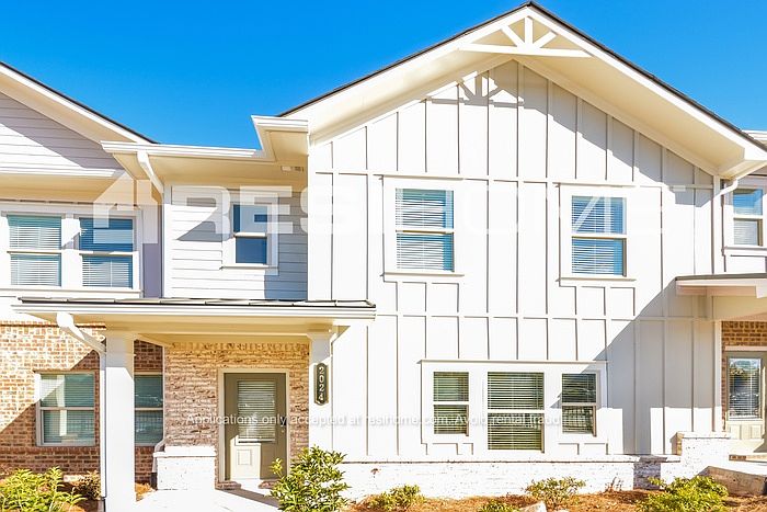 1st image of 3038 Faireno Pl