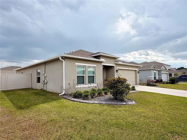 2531 Driftwood St — Photo 3