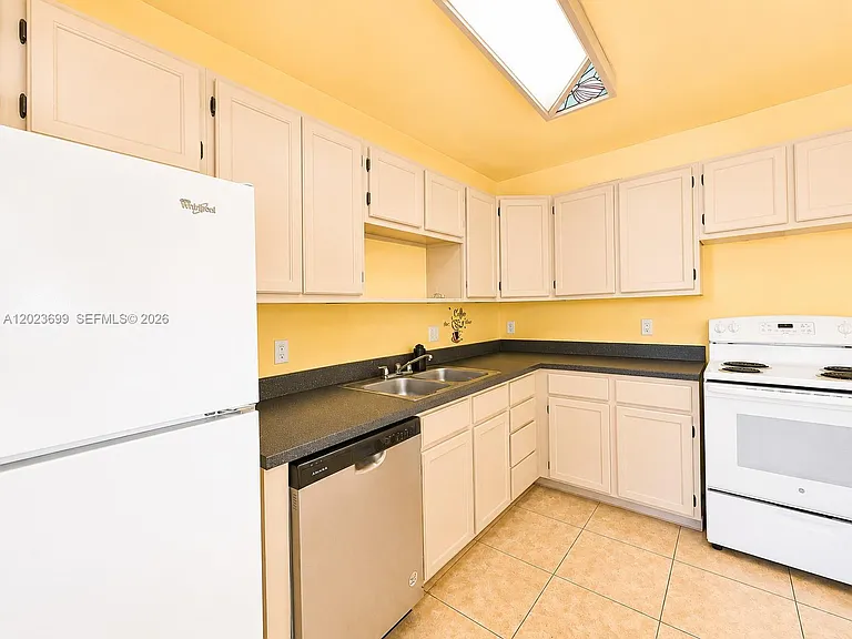 10370 SW 220th St #224 — Photo 11