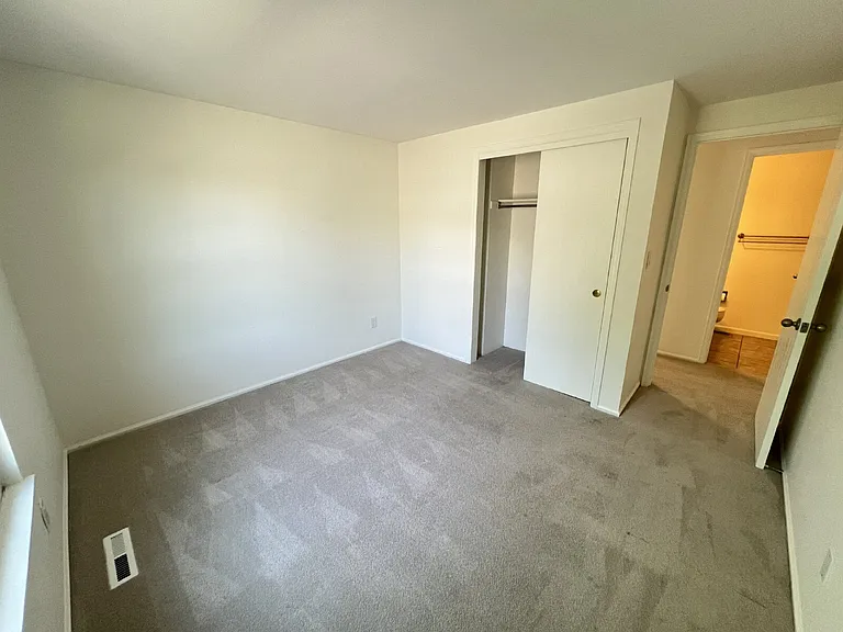 7052 E Briarwood Dr — Photo 26