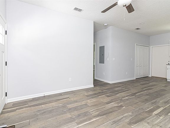 4th image of 1020 W 7th St