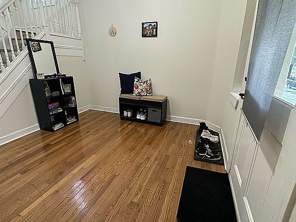 2nd image of 5036 Cabanne Ave