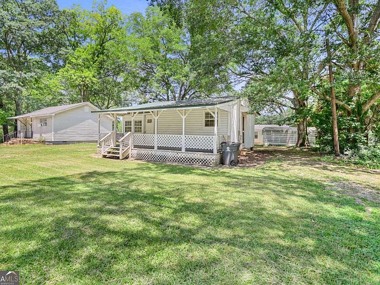 Listing photo 4
