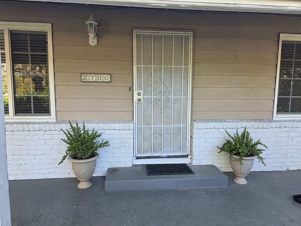 1st image of 2700 Park Hills Dr