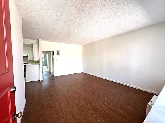 2nd image of 1337 N Gardner St APT 7