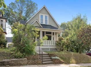 1084 Edgerton St, Saint Paul, MN 55130