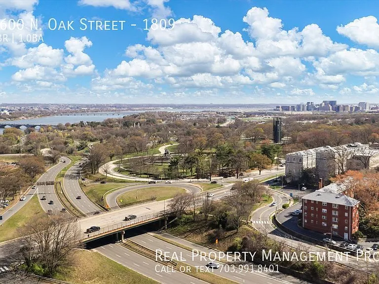 1600 N Oak St #1809 — Photo 1