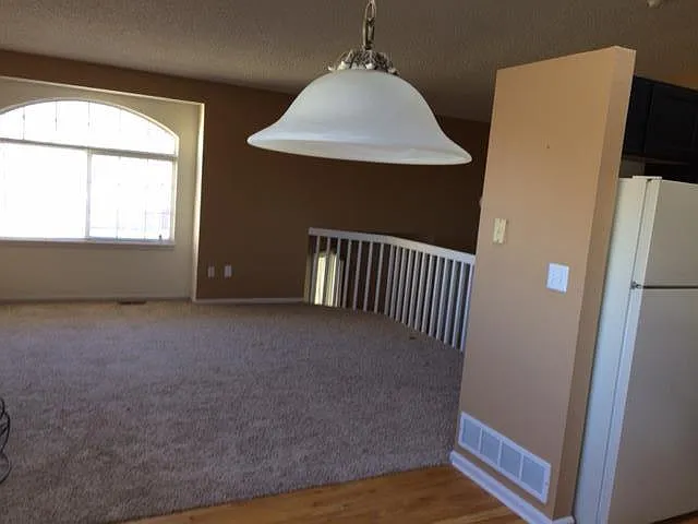 3 bed, 2.0 bath, 1706 sqft, $2,695 — Photo 2