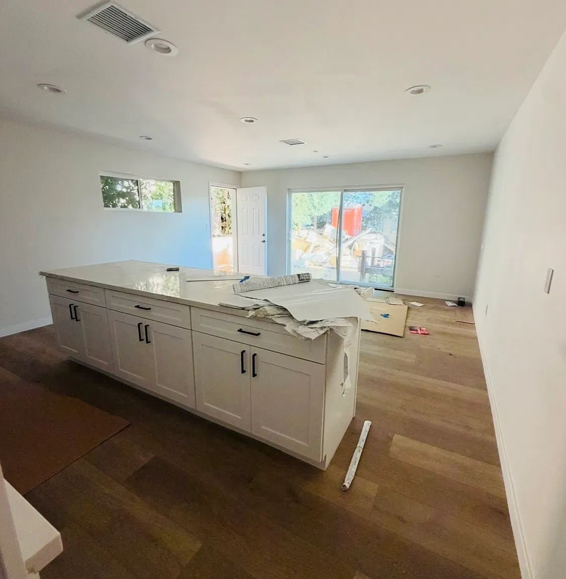 2 bed, 1150 sqft, $3,300 — Photo 4