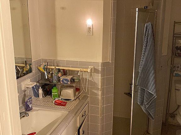5th image of 310 Willow Vista Dr