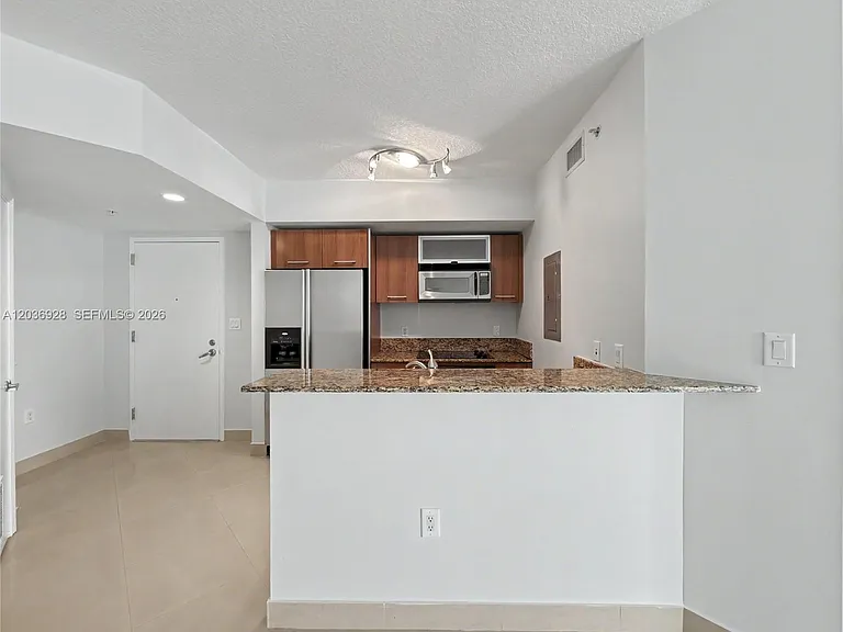 9055 SW 73rd Ct #1004 — Photo 2