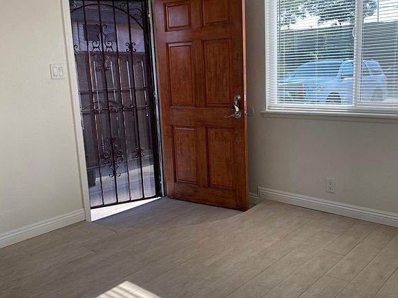 5th image of 16241 Abbey St #1/2