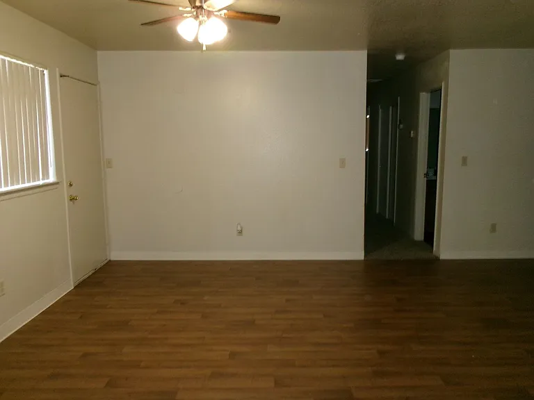 9404-9406 Lenox Pl — Photo 5