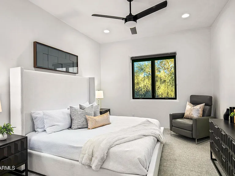 10029 E Calle De Las Brisas — Photo 51