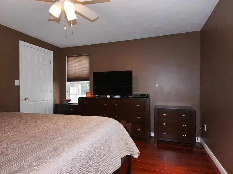 16 Bowstring Way — Photo 13