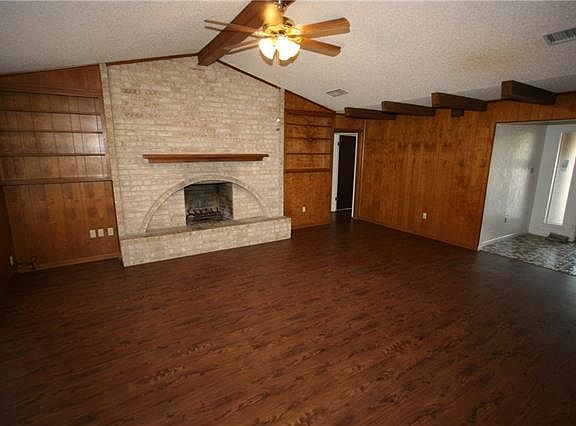 3rd image of 1110 Piedmont Dr