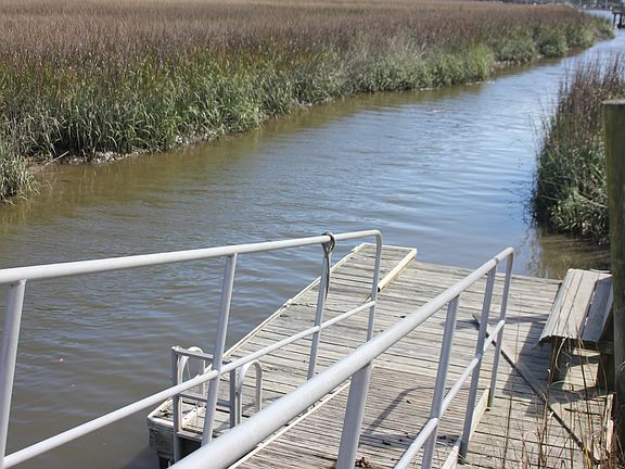 Short dock w/ floating dock