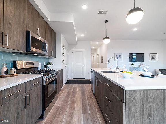 4th image of 2702 Frankford Ave #12C