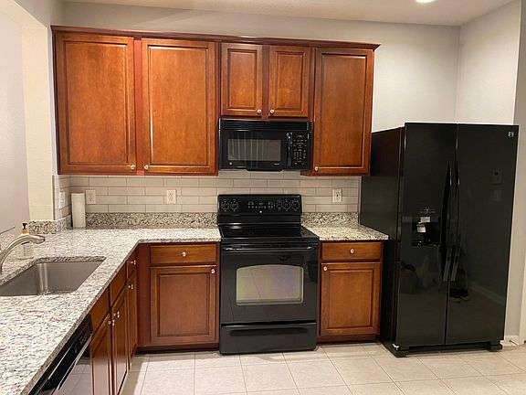 3rd image of 13248 Stone Pond Dr