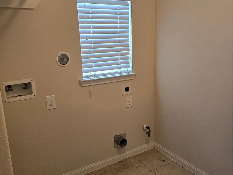 15106 Winter Valley Ct — Photo 17