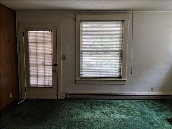 2nd image of 410 W Maple St APT 1