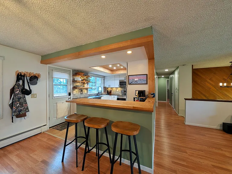 8221 Birch Ln — Photo 6