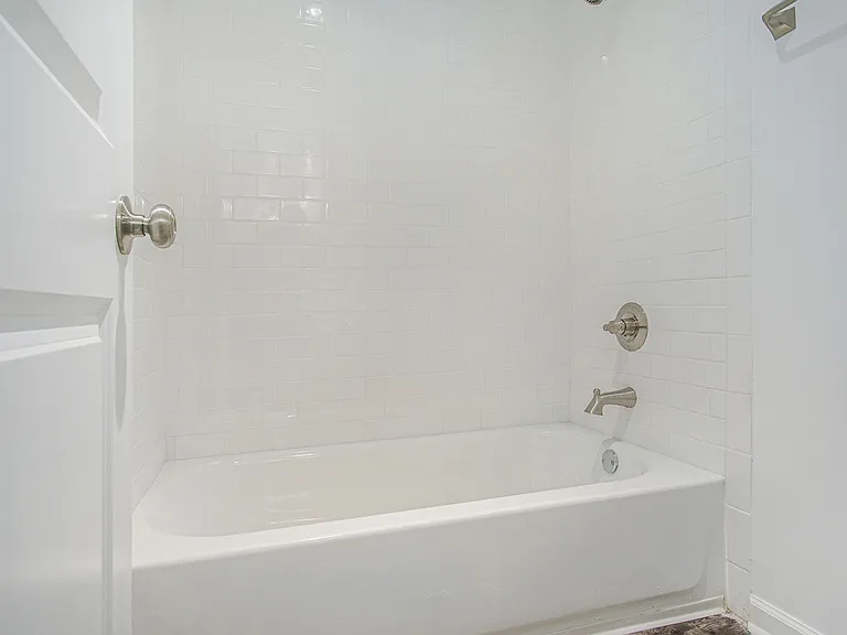 Greendale Apartments — Photo 26