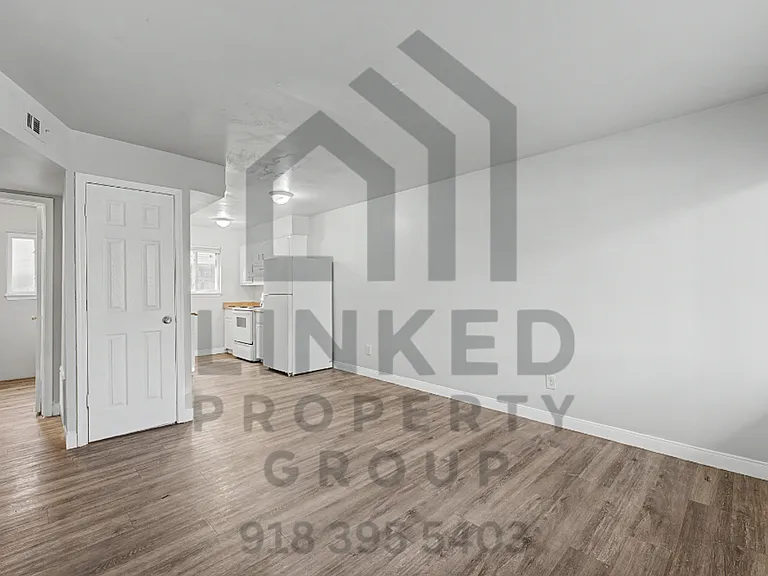 Evanston Apartments — Photo 23