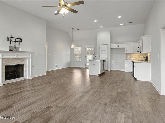 2nd image of 3796 E Dawnwood Cir
