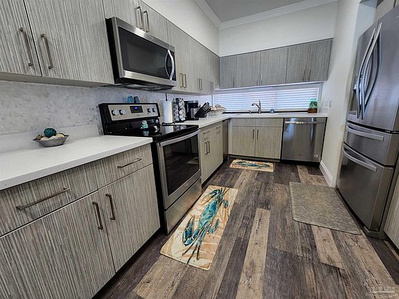 4th image of 1390 Fort Pickens Rd APT 109