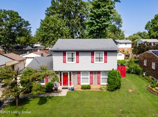 1813 Meadowgate Ln, Louisville, KY