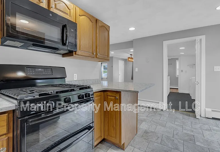102 Orange St — Photo 3