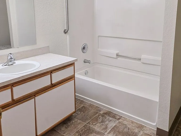 North Salem Apartment Complex With Washer/Dryer! ~ Camelot — Photo 56