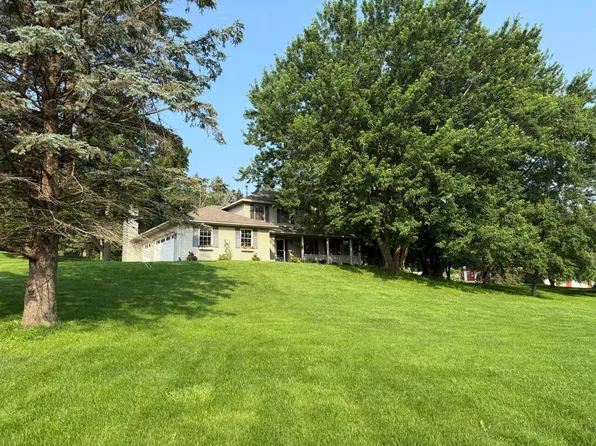 5121 Cameron Dr NW, Rochester, MN 55901